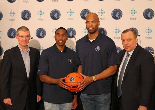 球和进攻上 球和进攻上